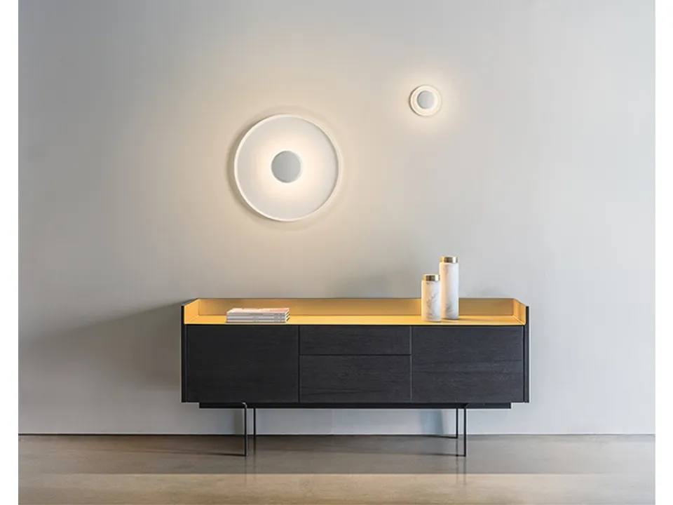 Lampada da parete con luce circoscritta all’interno del diametro Top di Vibia