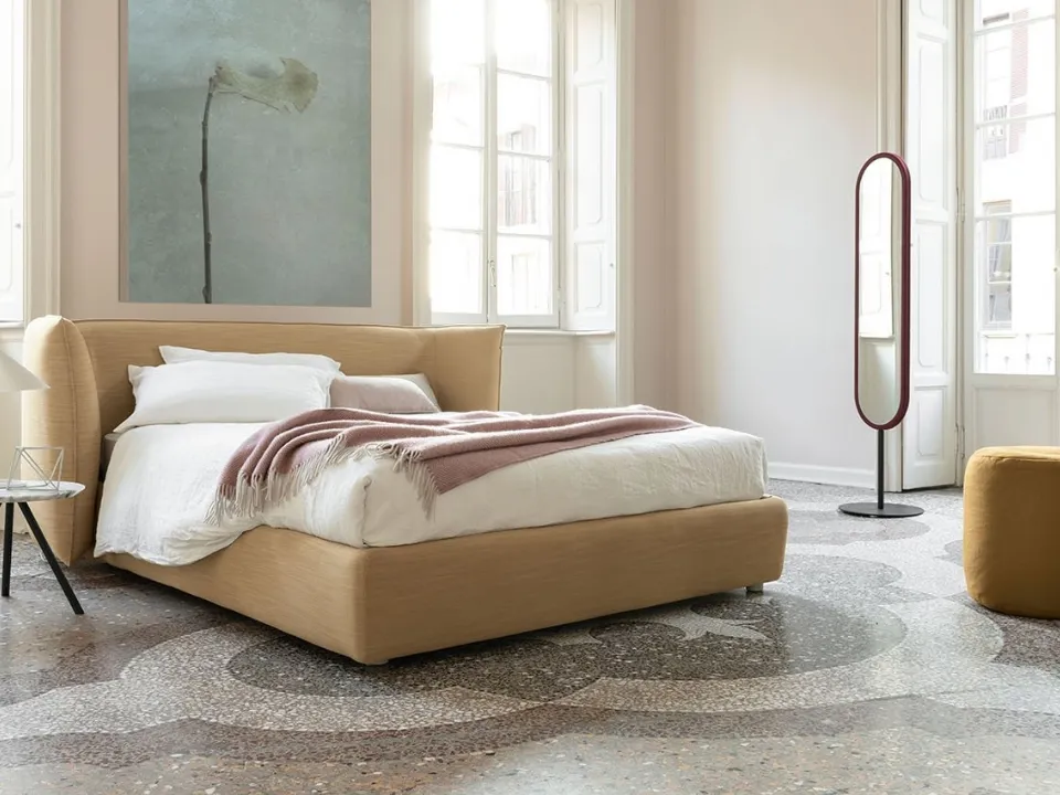 Letto in tessuto dalle forme morbide e avvolgenti con box contenitore Jill di Bolzan