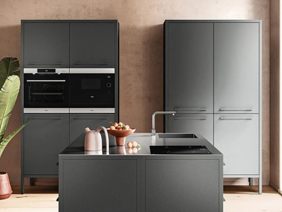 Cucina Moderna con isola Frame Tall Units di Fantin